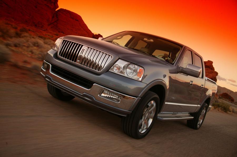  Lincoln Mark LT Concept 2004 года  (фото 28 из 51)